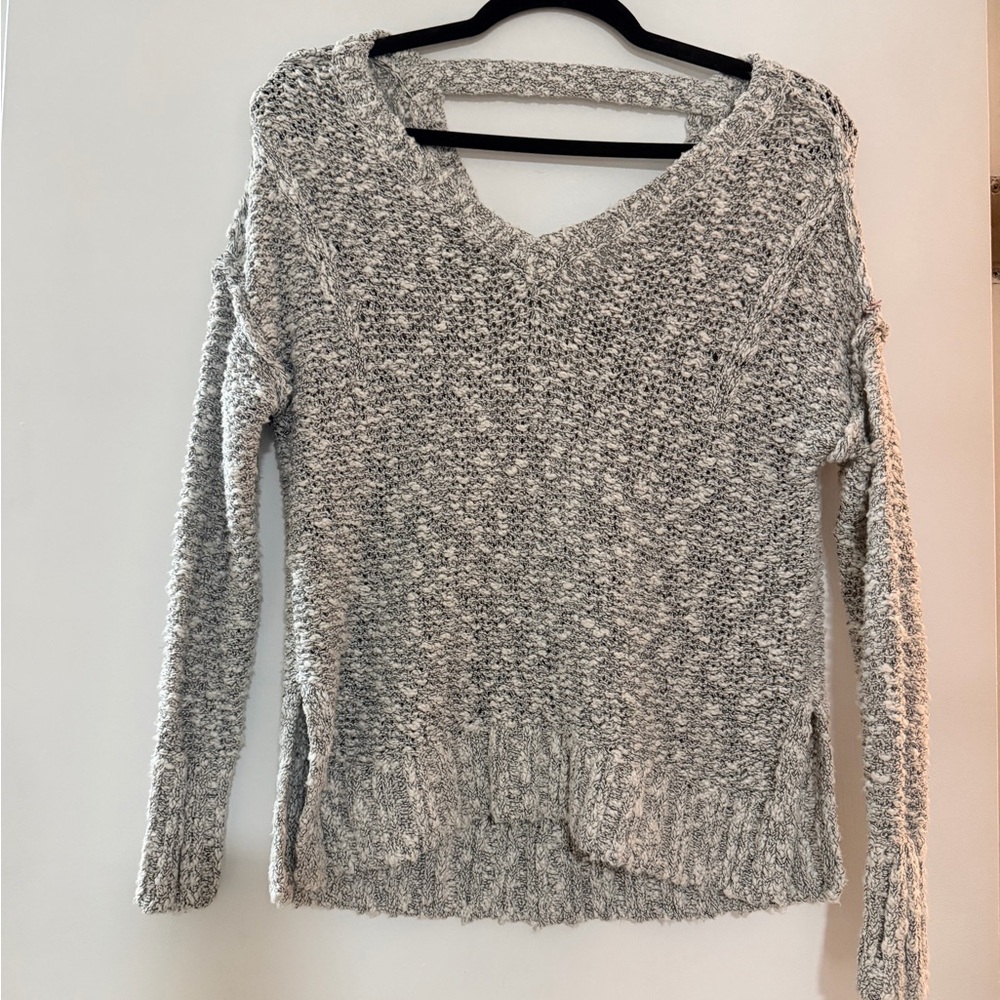 Hollister Heather Light Gray Chunky Knit Sweater